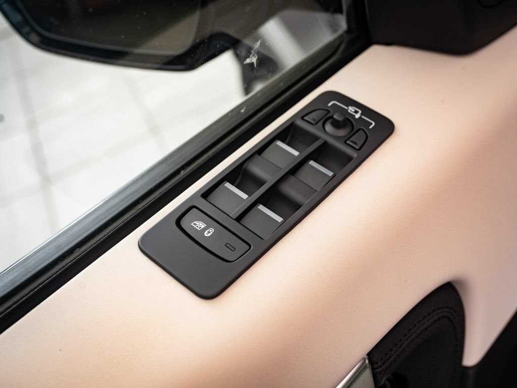 Certified 2025 Land Rover Discovery Sport S AWD/4WD image 22