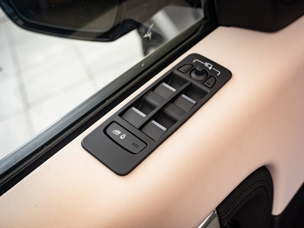 Certified 2025 Land Rover Discovery Sport S AWD/4WD image 22