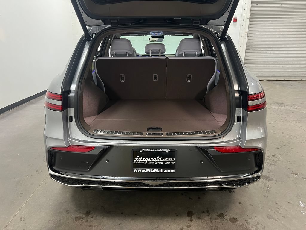 New 2027 Genesis GV70 2.5T Advanced AWD/4WD image 23