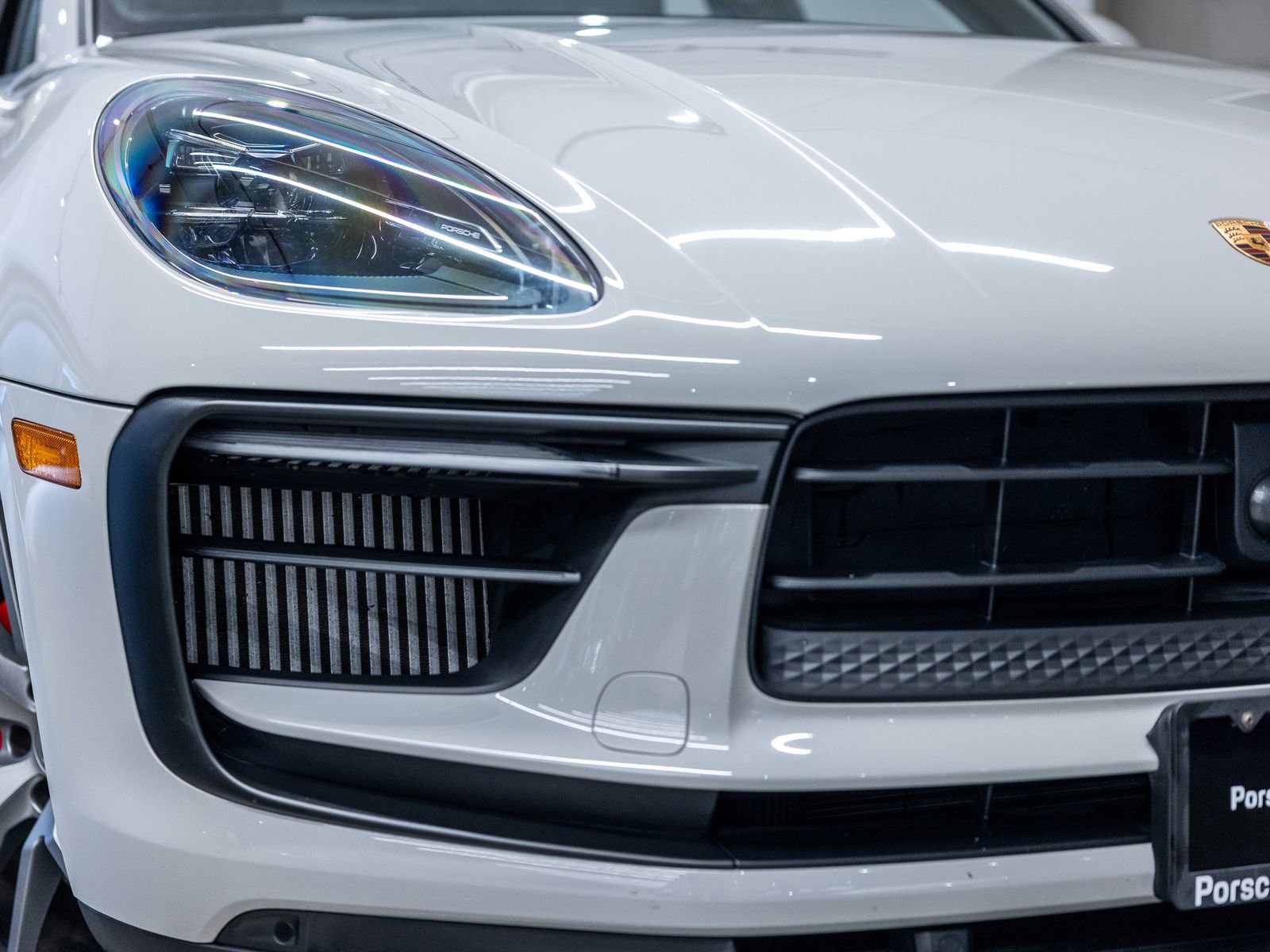 Certified 2024 Porsche Macan S image 14