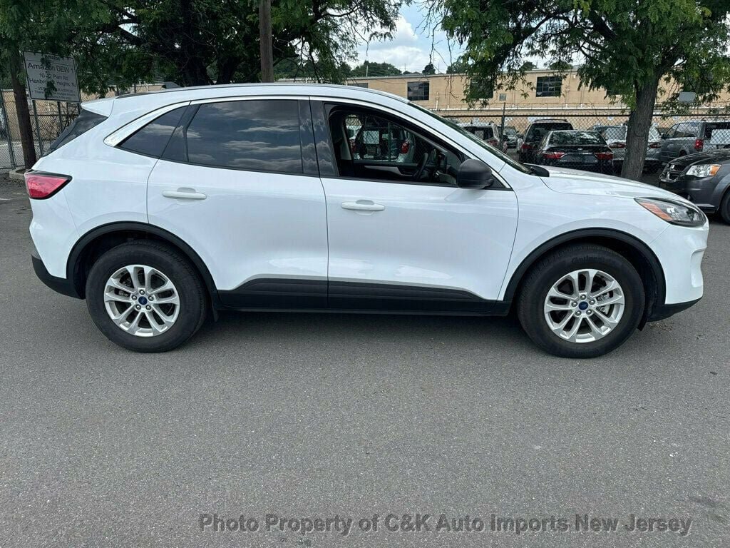 Used 2022 Ford Escape SE AWD/4WD image 7