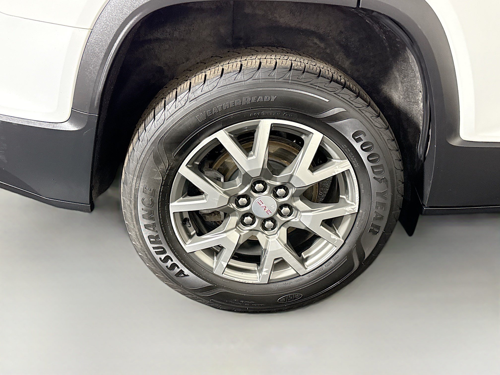 Used 2022 GMC Acadia SLE FWD image 33