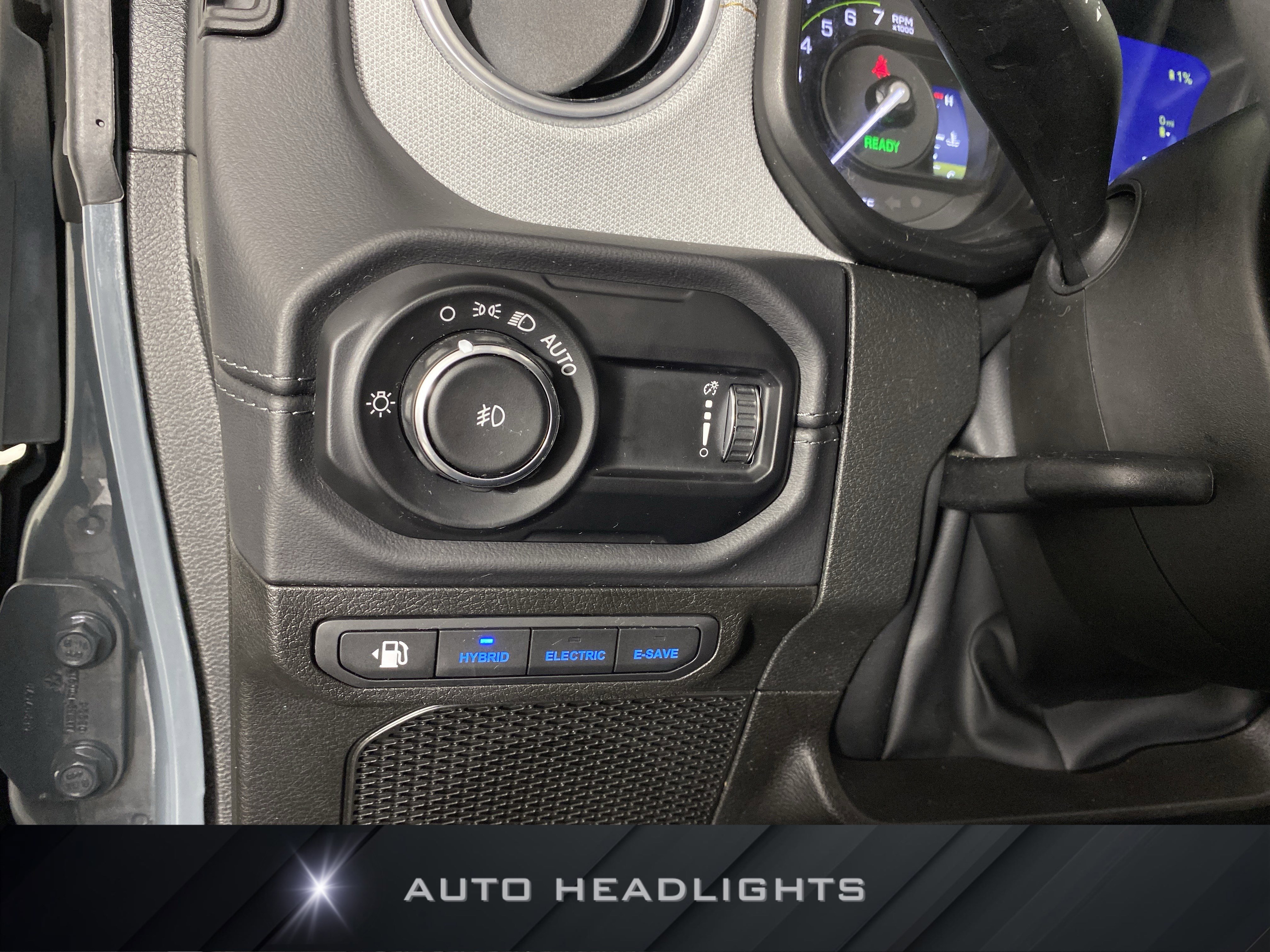 Used 2025 Jeep Wrangler Sahara w/ Safety Group image 24