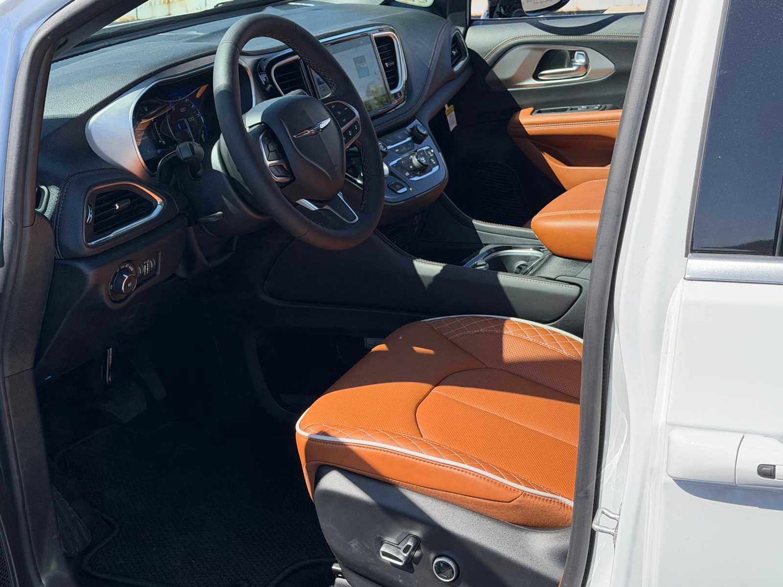 New 2026 Chrysler Pacifica Pinnacle AWD/4WD image 10