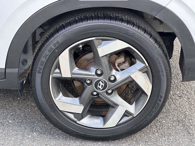 Certified 2023 Hyundai Venue SEL image 12