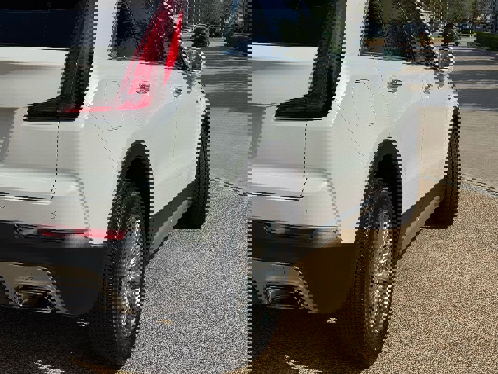 Used 2020 Cadillac XT4 Premium Luxury w/ Driver Awareness Package FWD image 4