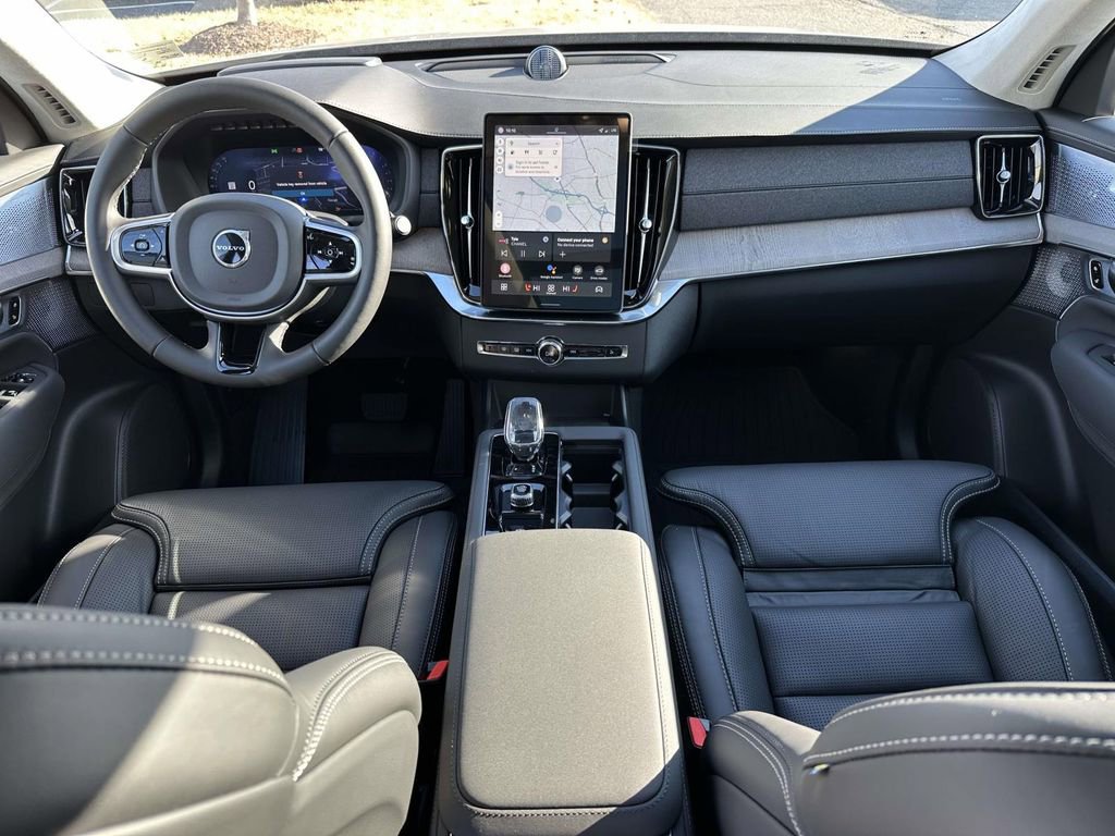 New 2026 Volvo XC90 B6 Ultra w/ Lounge Package image 2