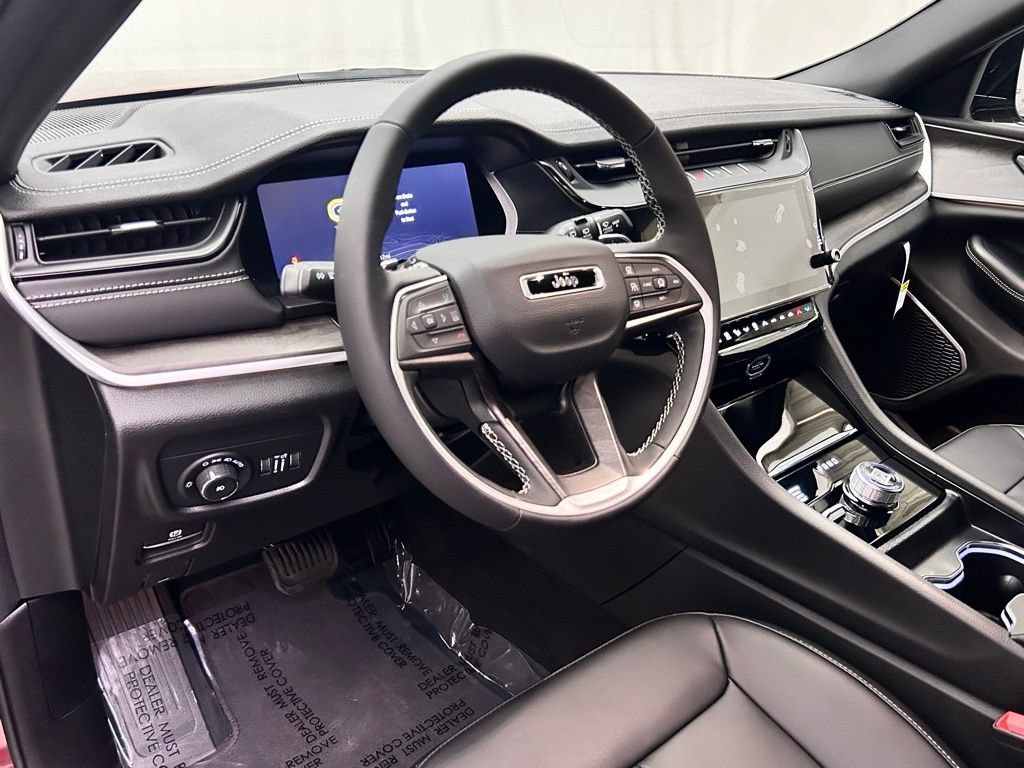 New 2026 Jeep Grand Cherokee L Limited w/ Limited Altitude Package AWD/4WD image 11