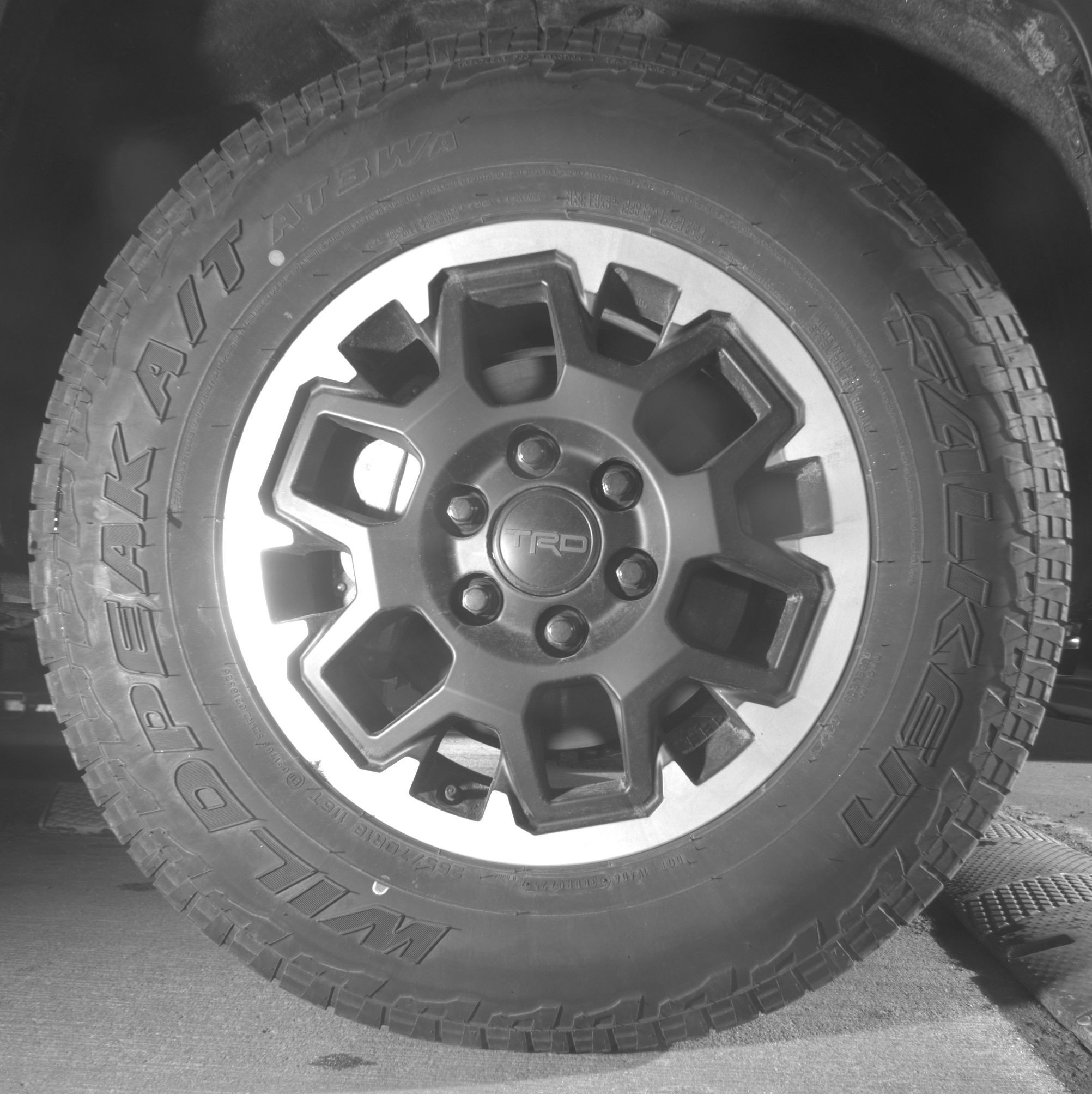 Used 2025 Toyota 4Runner TRD Off-Road image 13