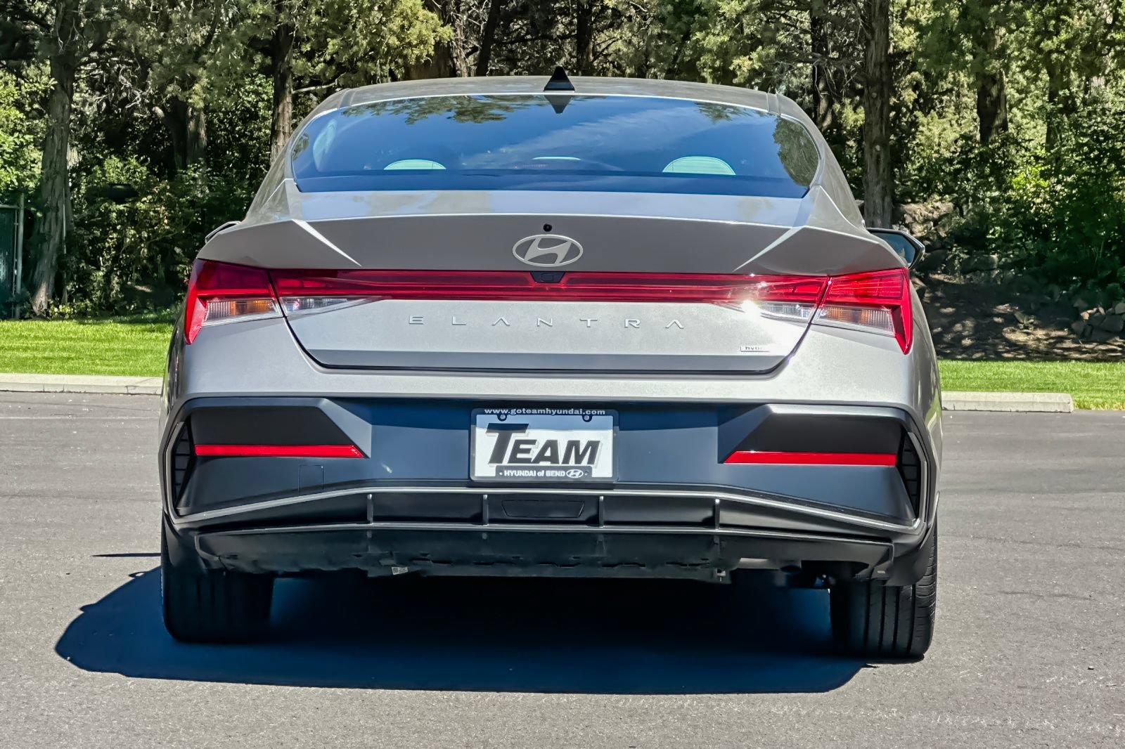 Used 2025 Hyundai Elantra Limited FWD image 5