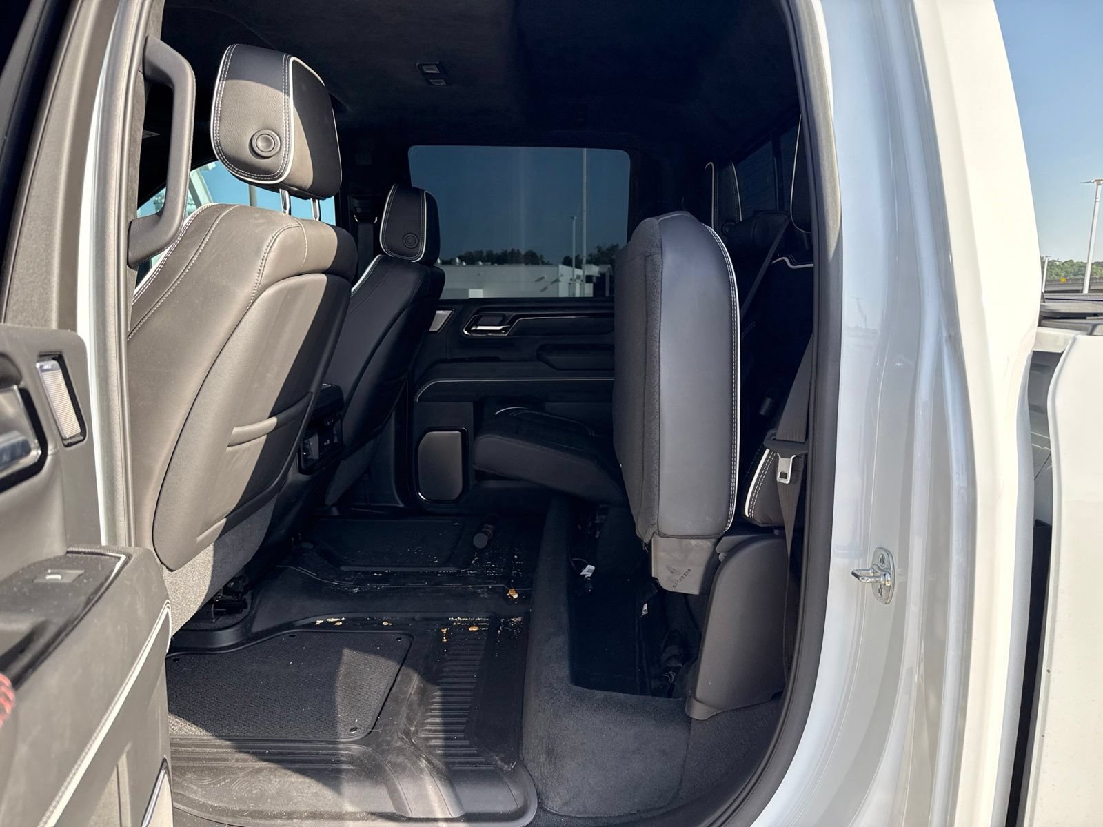 Used 2025 GMC Sierra 2500 AT4X AWD/4WD image 16