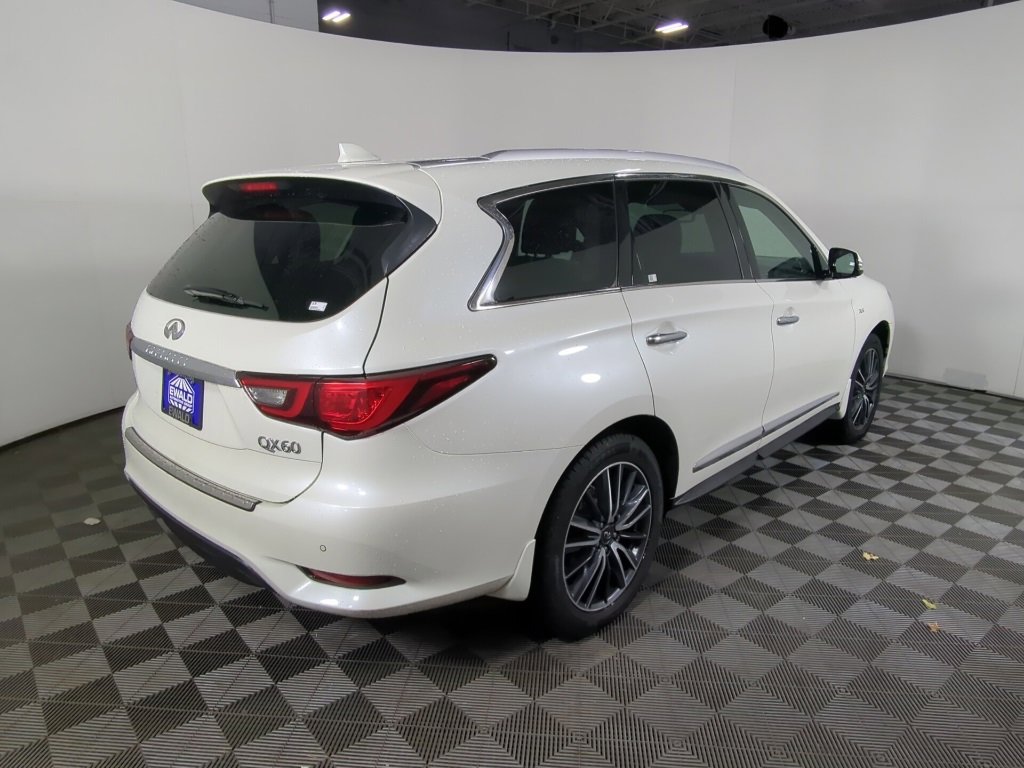 Used 2018 INFINITI QX60 AWD w/ Premium Plus Package image 4