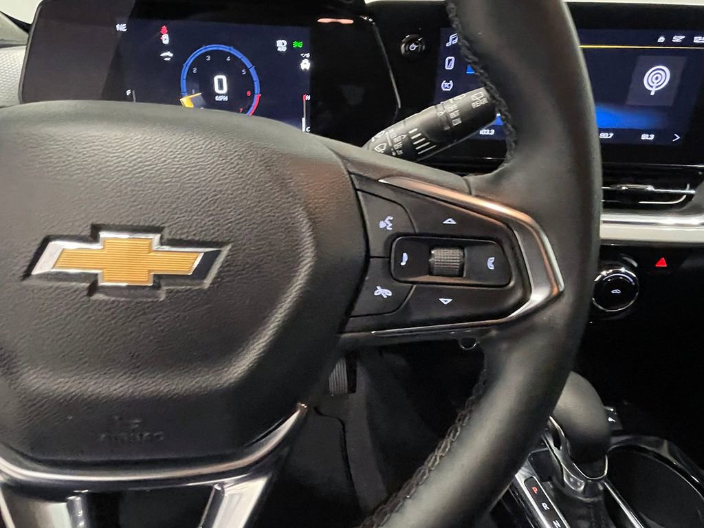 Used 2024 Chevrolet Trax LT w/ Driver Confidence Package image 36