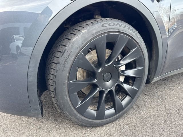 Used 2023 Tesla Model Y Long Range image 11