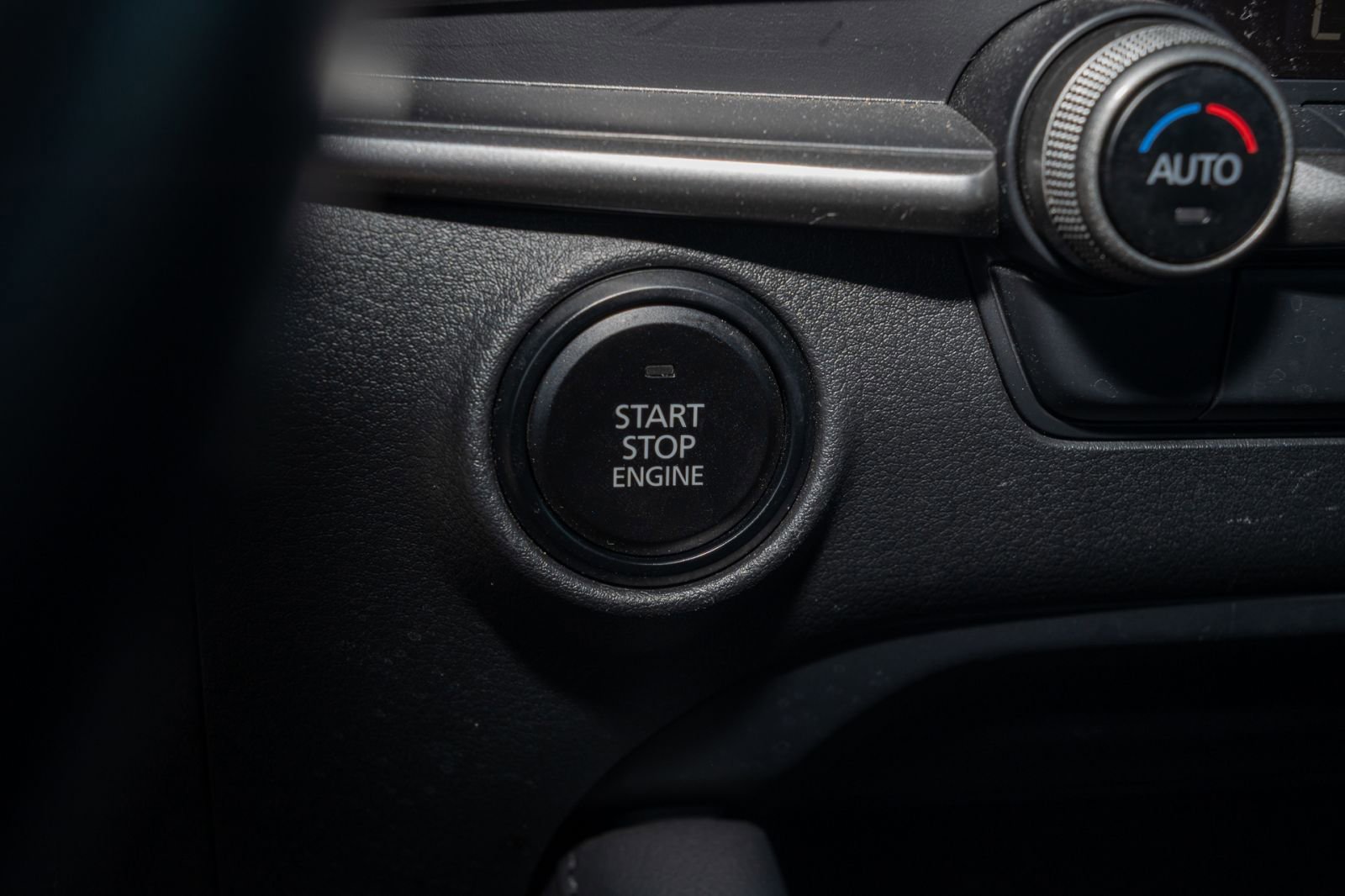 Used 2023 MAZDA MAZDA3 s image 30