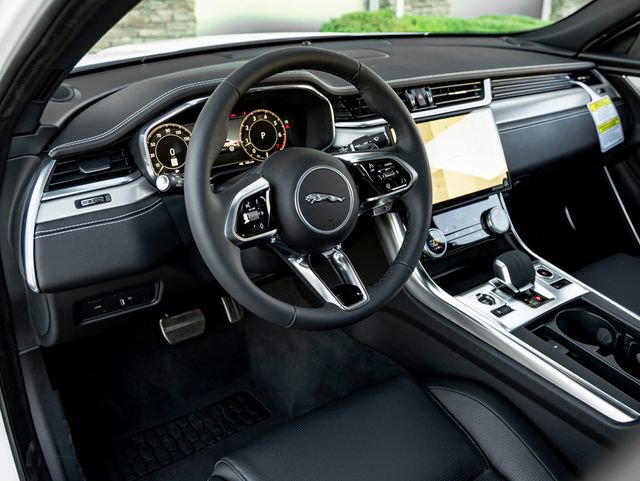 New 2024 Jaguar XF R-Dynamic SE image 17