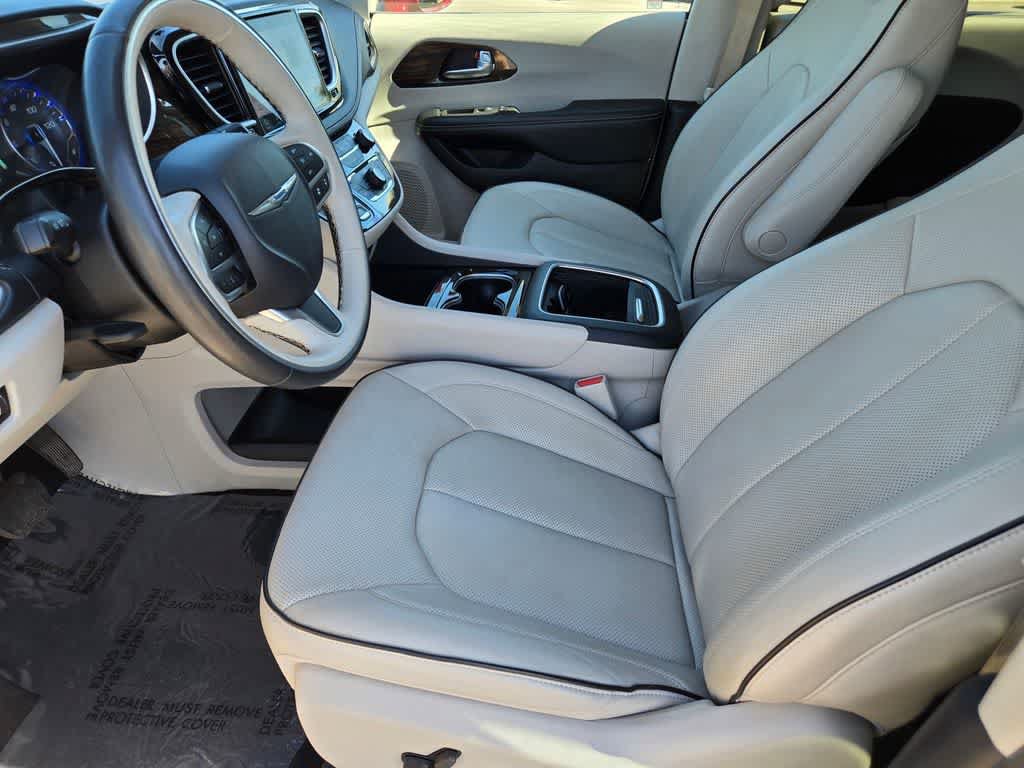 Used 2021 Chrysler Pacifica Limited w/ Premium & Safety Sphere Group AWD/4WD image 17