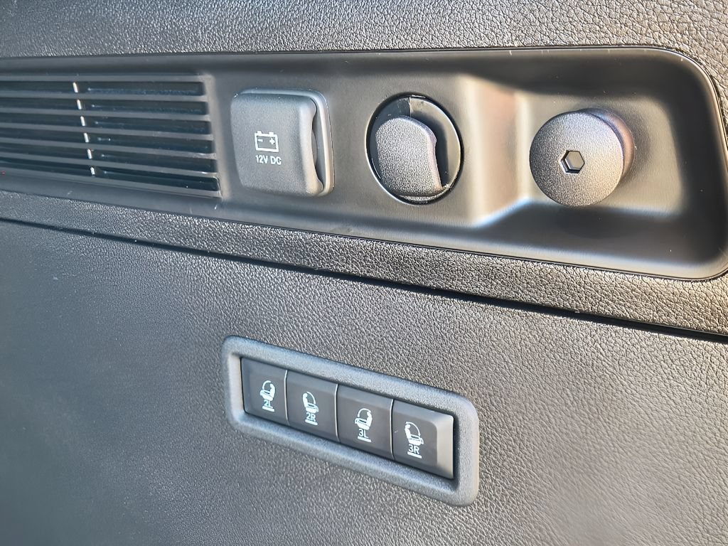 Used 2024 Jeep Wagoneer Series II RWD image 8