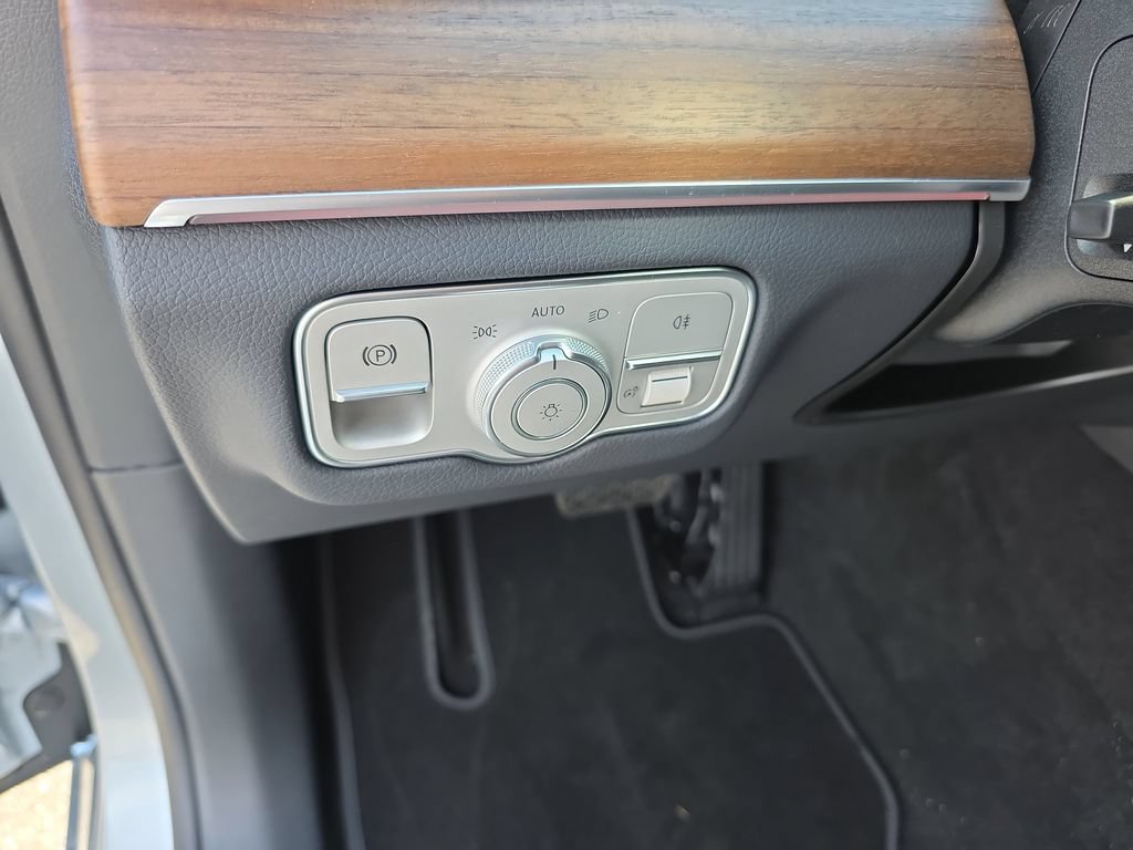 New 2026 Mercedes-Benz GLE 580 4MATIC image 12
