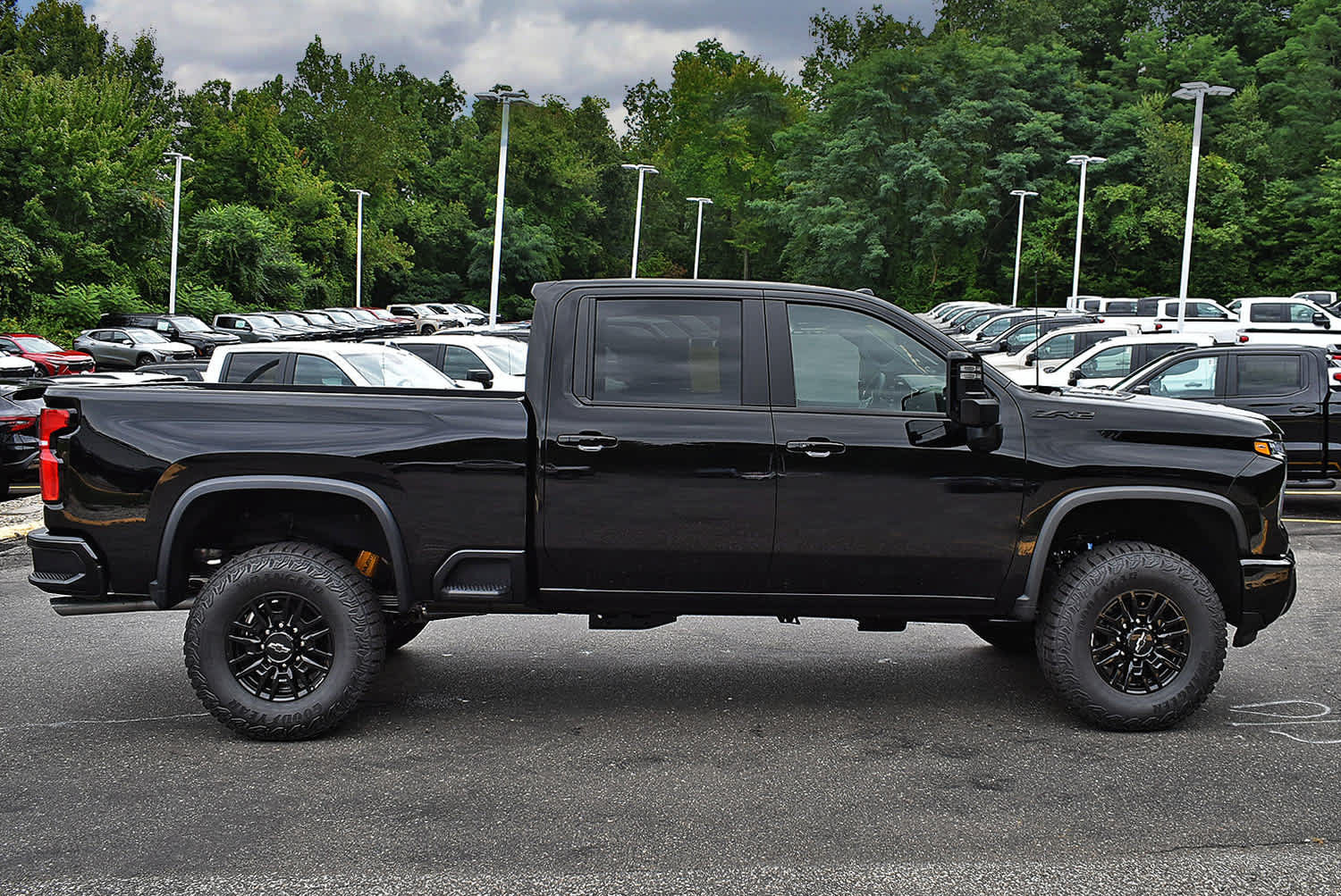 New 2026 Chevrolet Silverado 2500 ZR2 w/ LPO, Dark Essentials Package AWD/4WD image 6