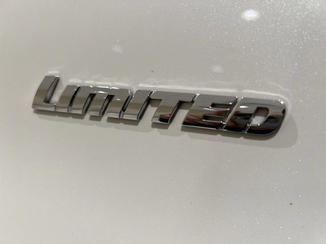 Used 2018 Toyota 4Runner Limited AWD/4WD image 27