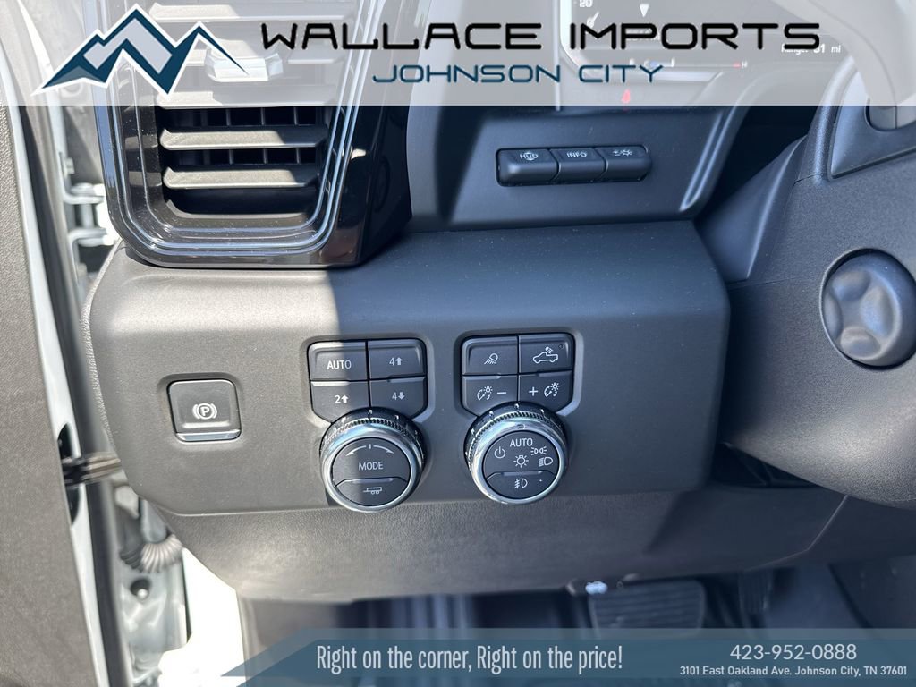 Used 2025 GMC Sierra 1500 AT4X AWD/4WD image 34