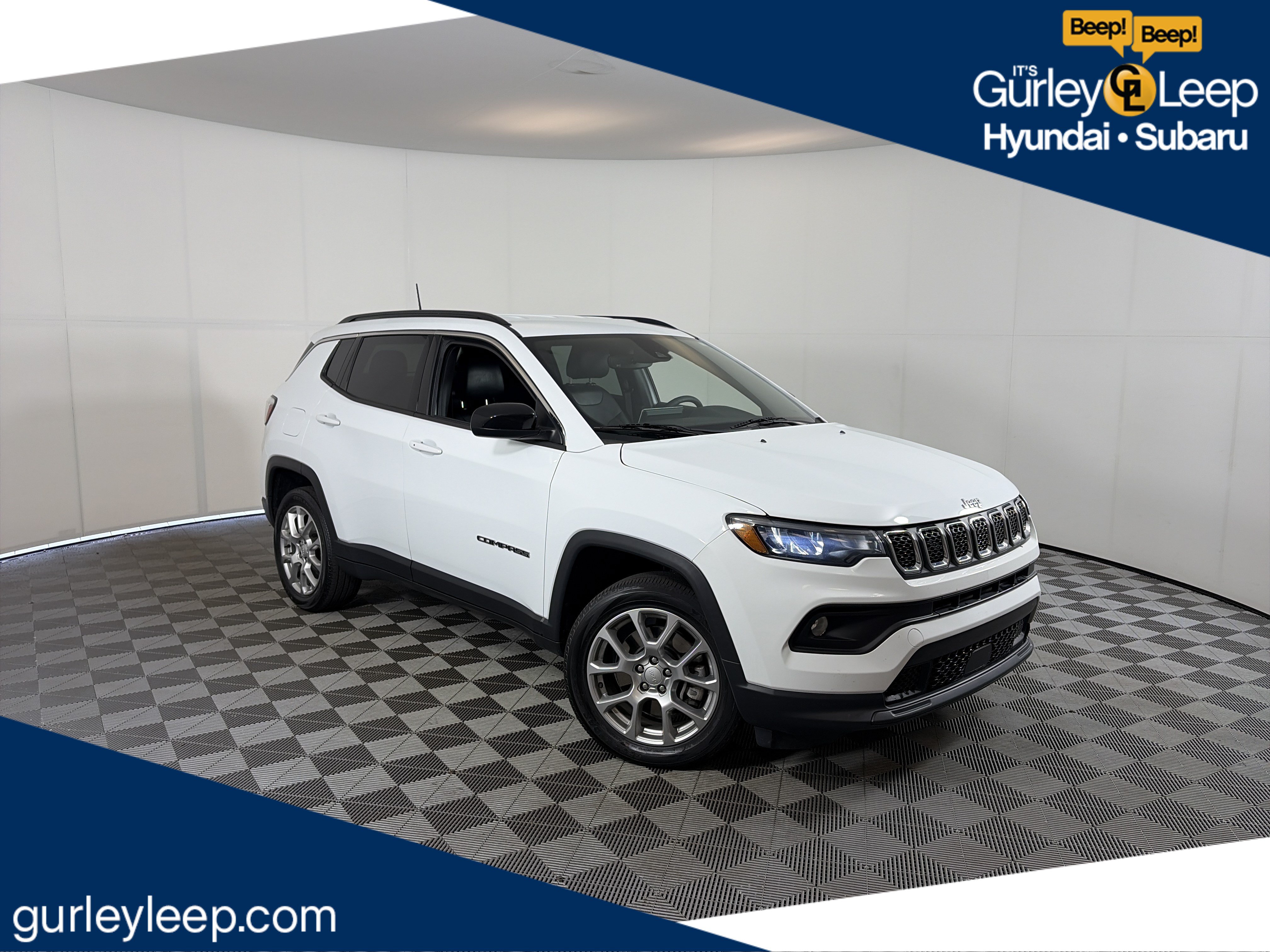 Used 2023 Jeep Compass Latitude AWD/4WD image 1