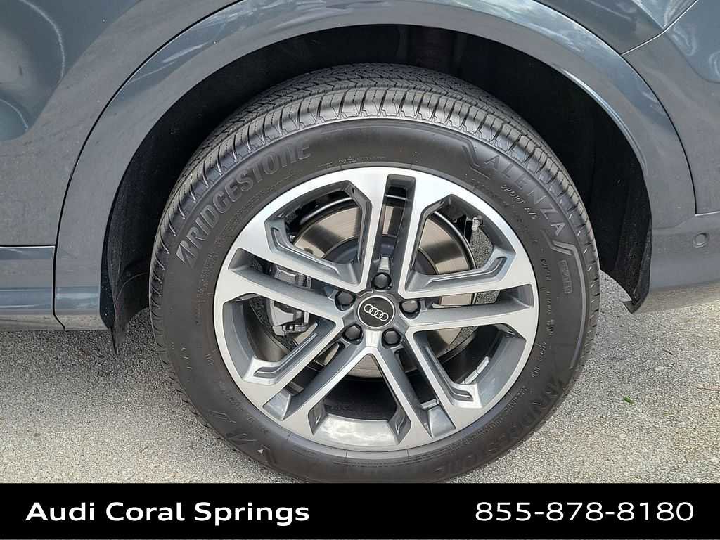 Certified 2025 Audi Q5 Premium w/ Convenience Package image 16