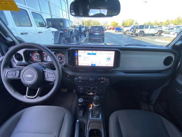 Used 2025 Jeep Wrangler Sport S image 15