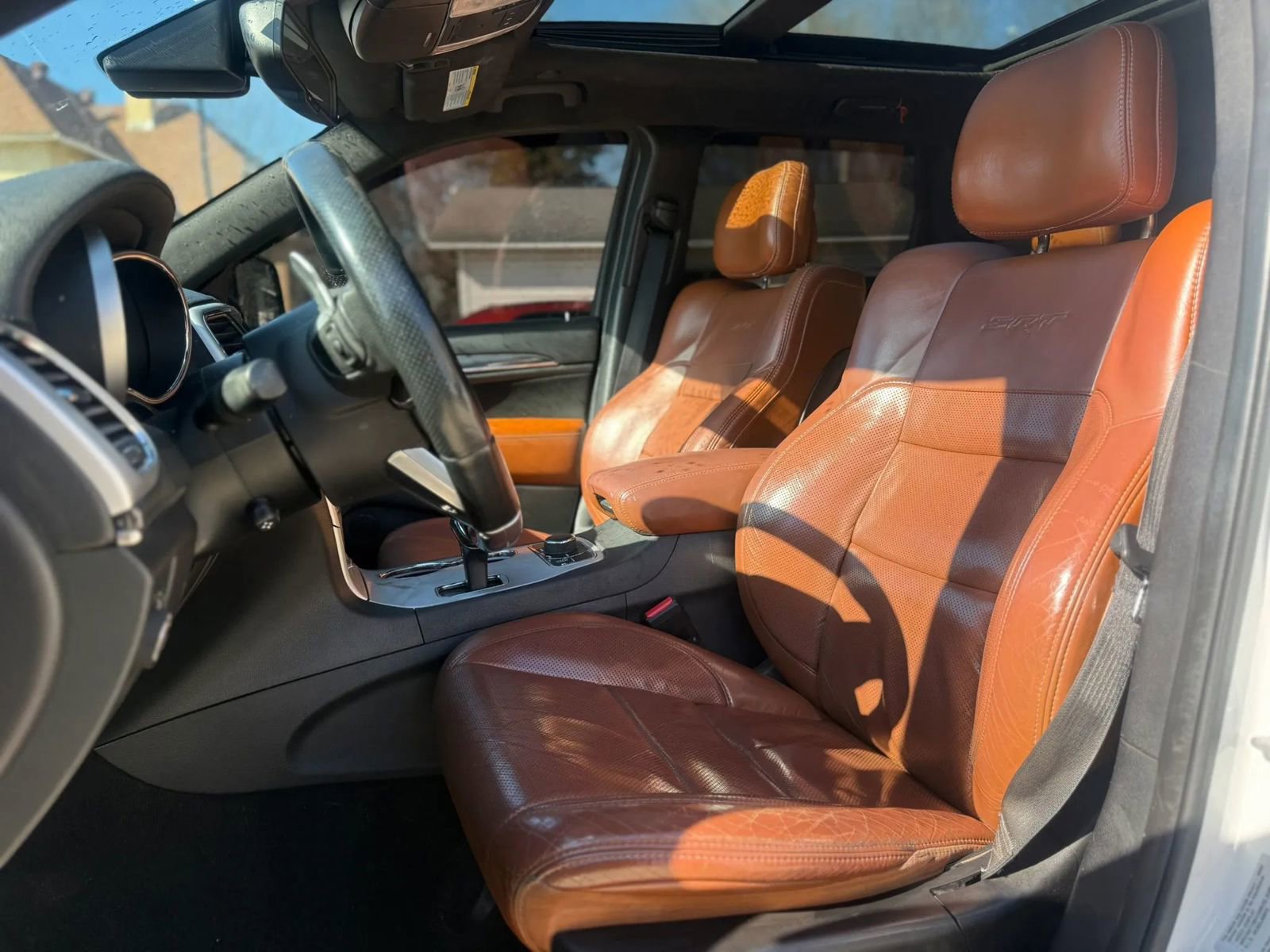 Used 2015 Jeep Grand Cherokee SRT image 7