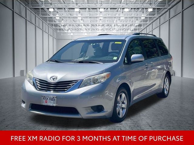 Used 2014 Toyota Sienna LE FWD image 4