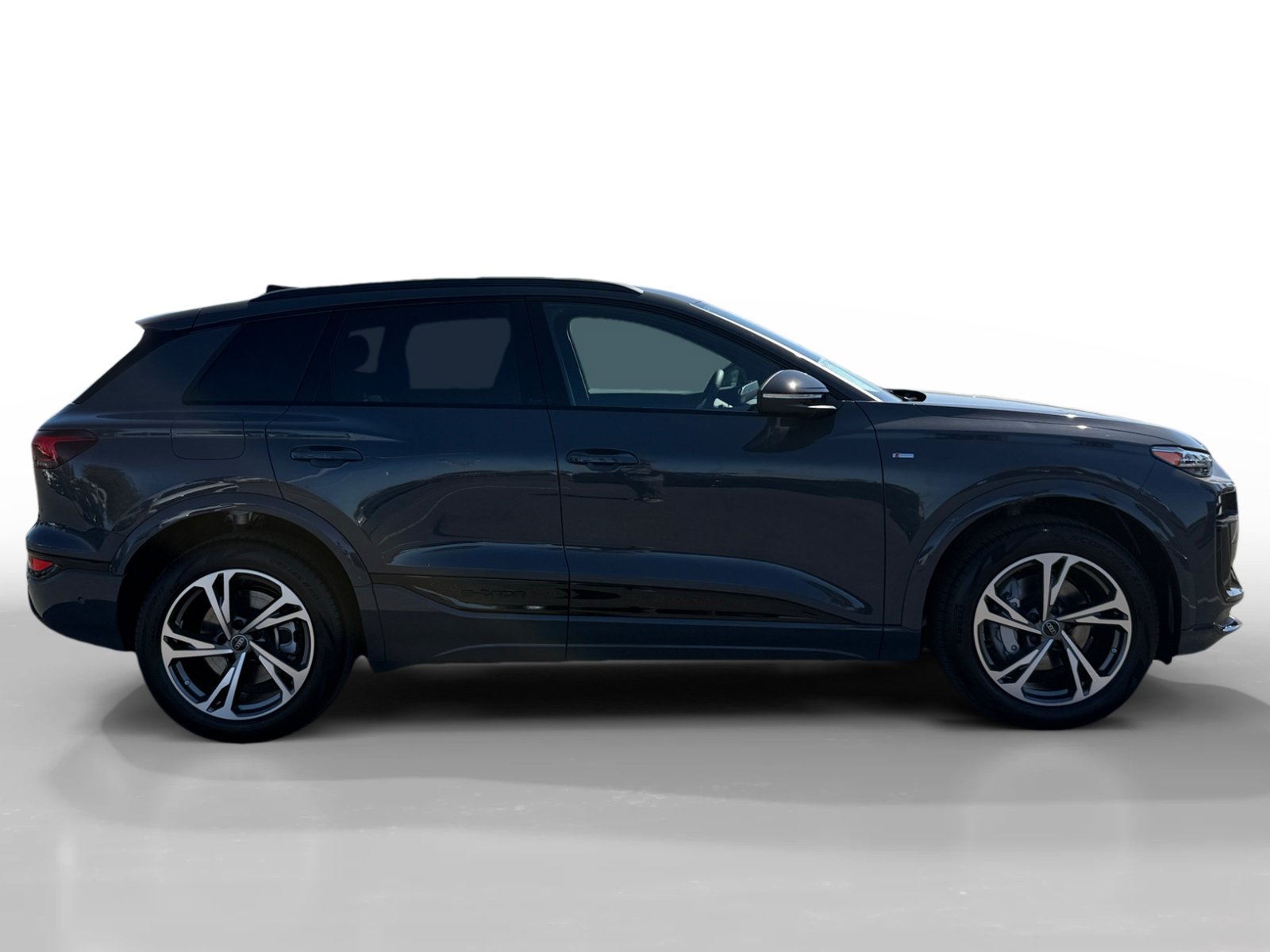 New 2027 Audi Q6 e-tron Premium Plus AWD/4WD image 6