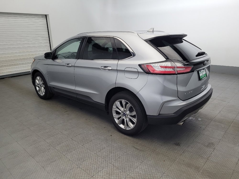 Used 2020 Ford Edge Titanium image 3