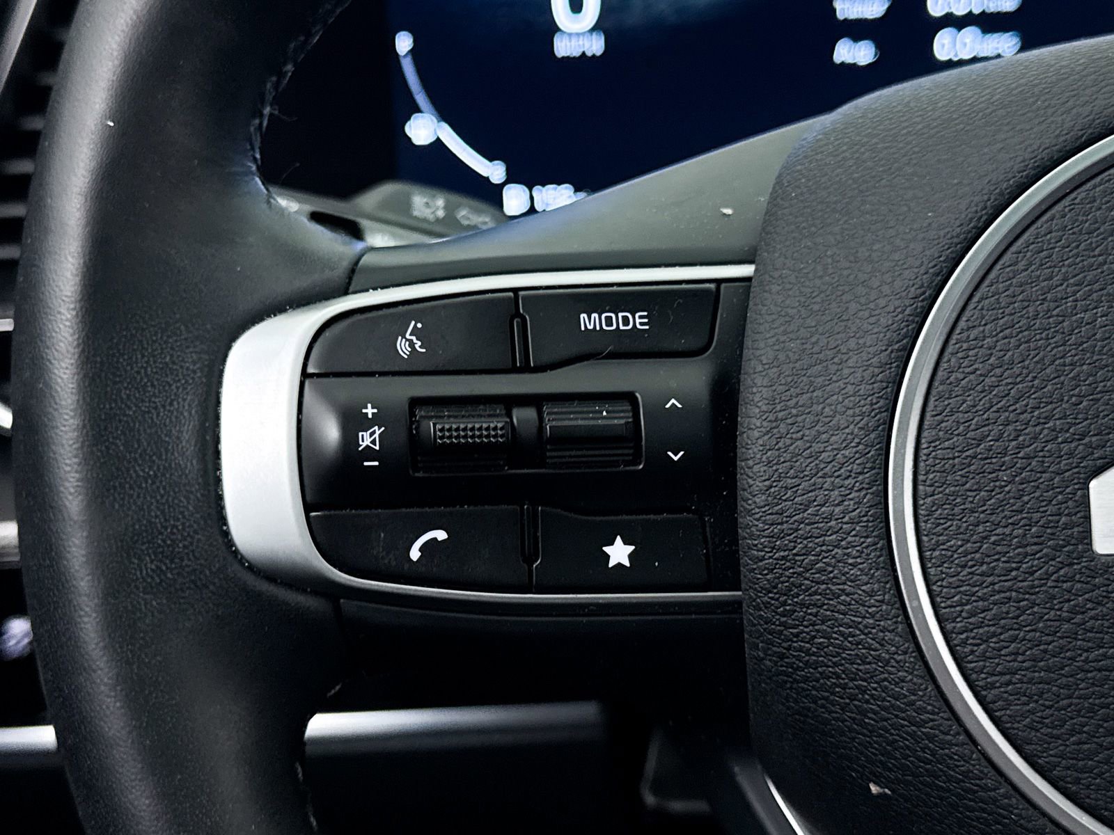 Certified 2025 Kia Sportage SX FWD image 37