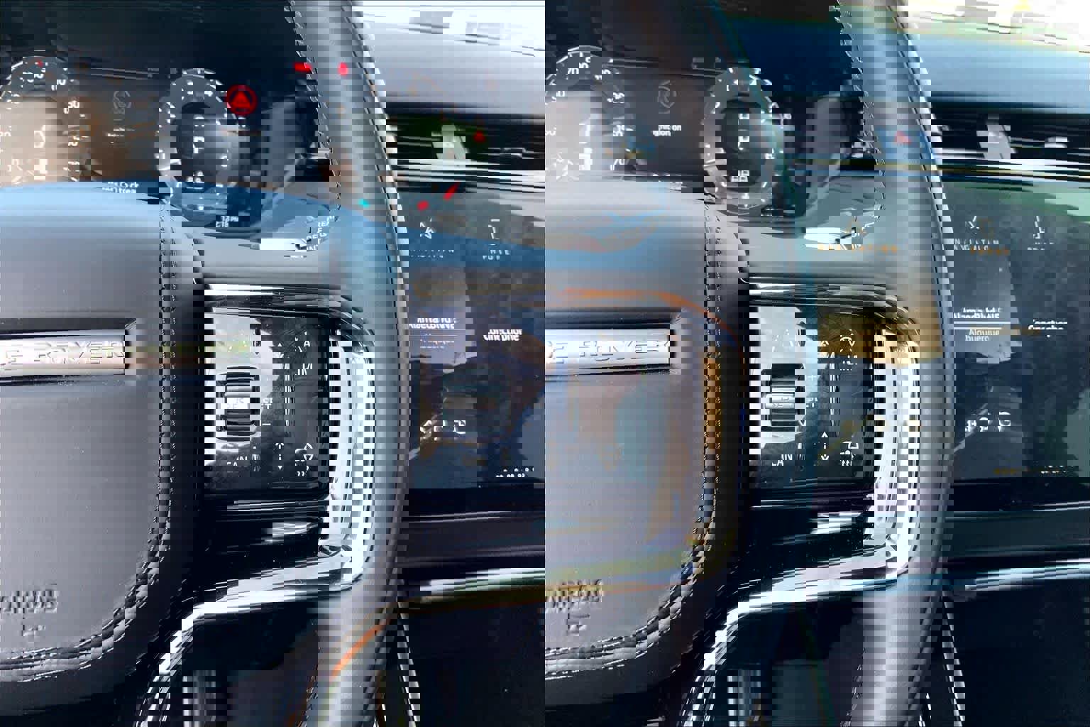 Used 2025 Land Rover Range Rover Velar Dynamic SE image 22