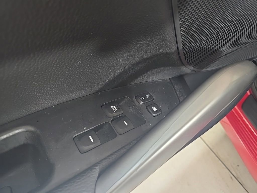Used 2016 Hyundai Veloster w/ Option Group 03 image 13
