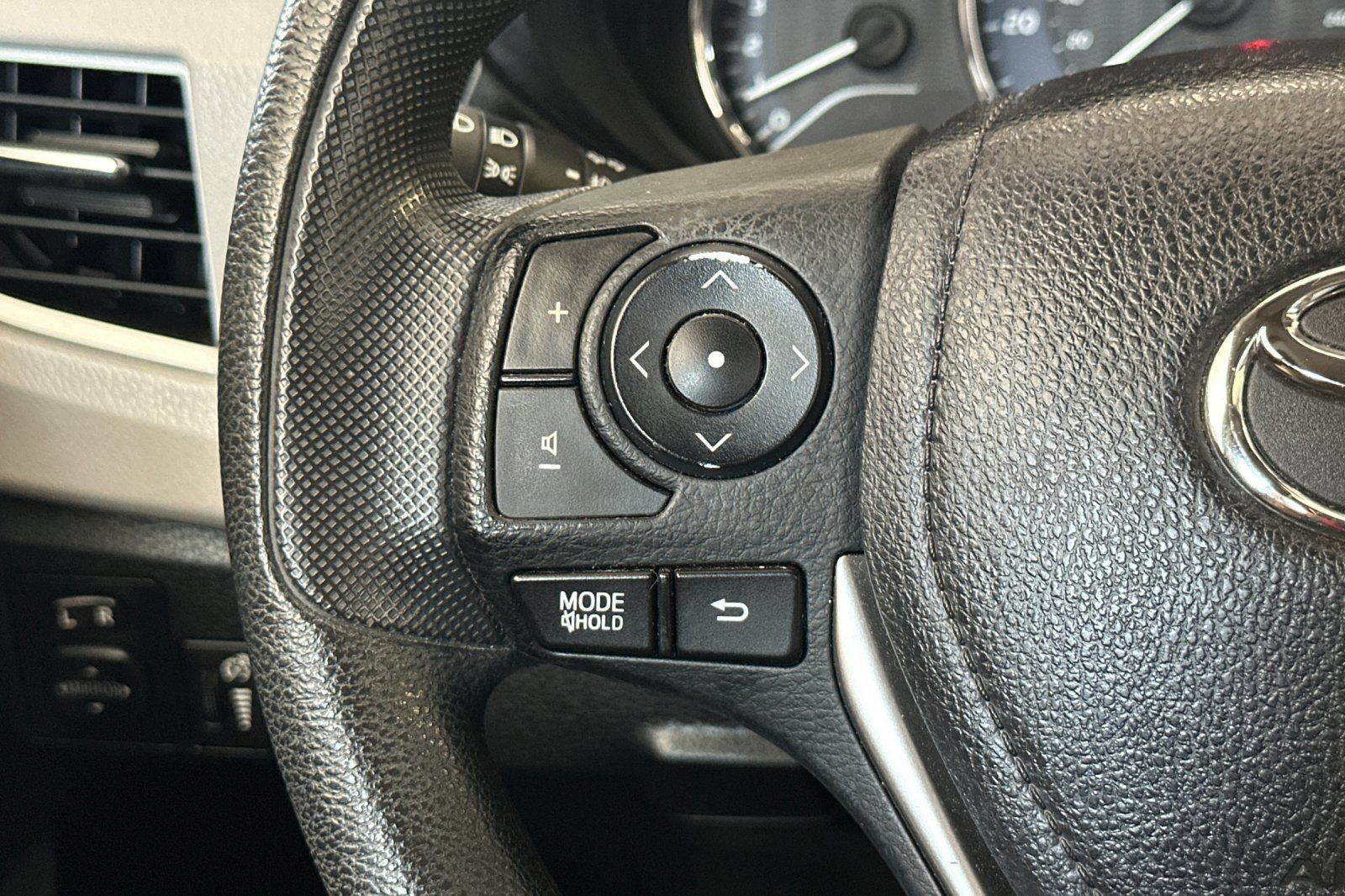 Used 2014 Toyota Corolla LE w/ Protection Package FWD image 26