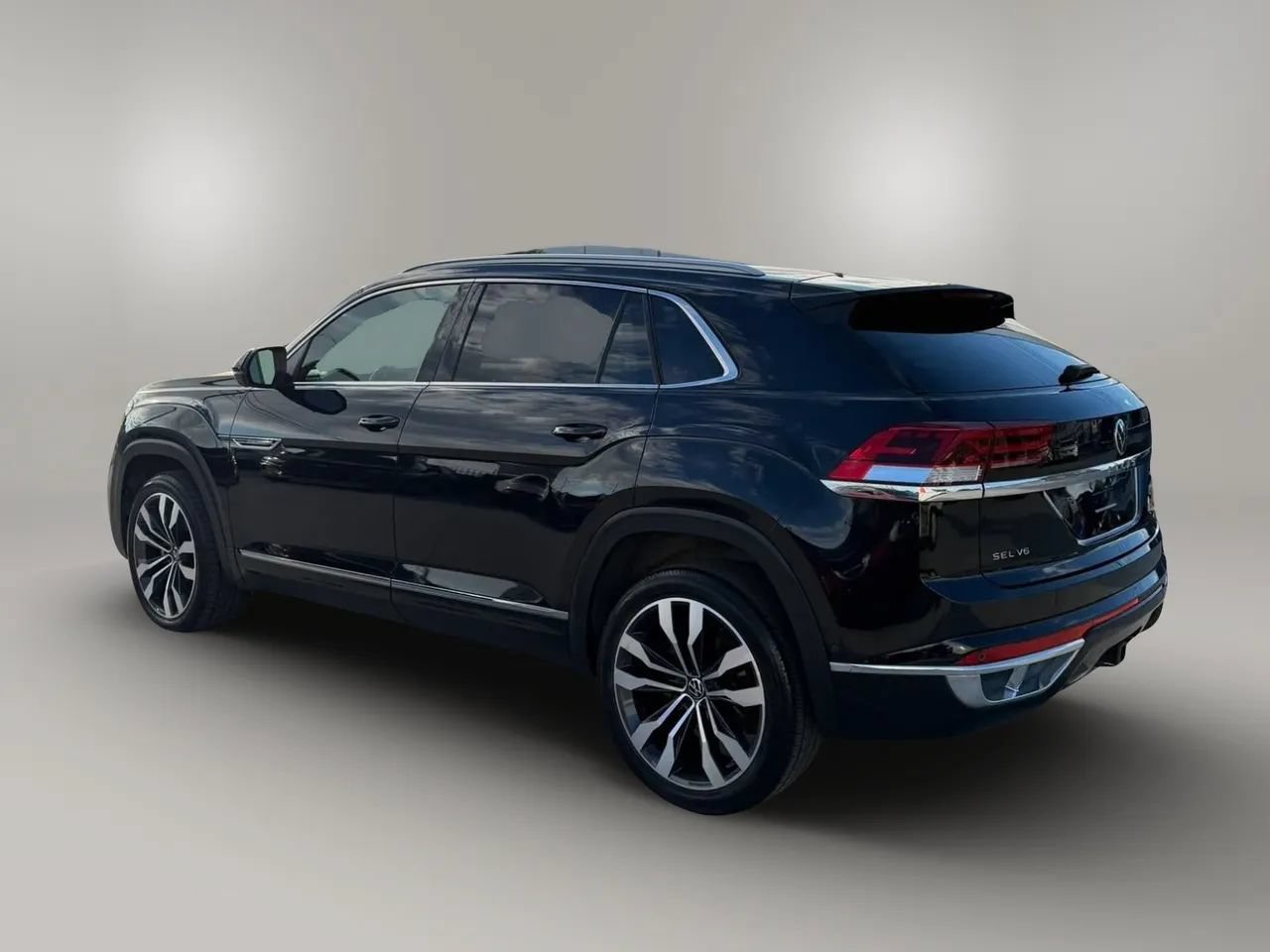 Used 2020 Volkswagen Atlas Cross Sport SEL Premium R-Line w/ Cross Sport MDO Package AWD/4WD image 6