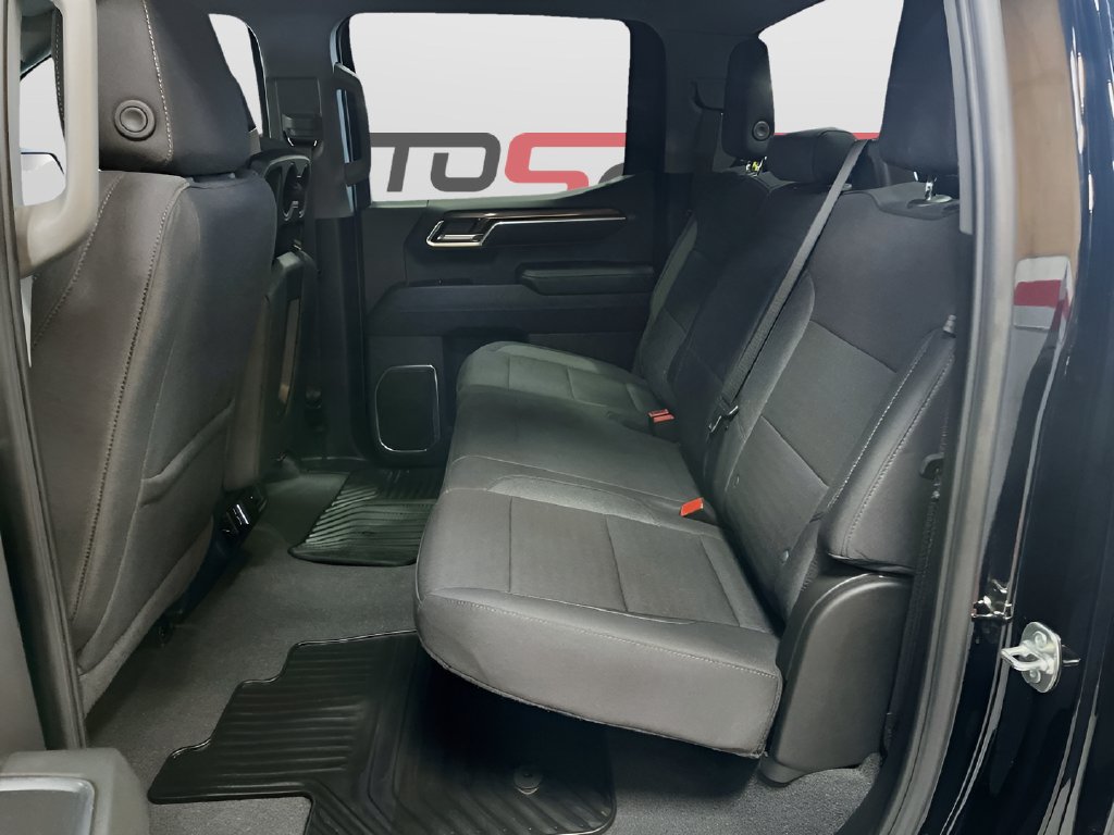 Used 2025 Chevrolet Silverado 1500 LT AWD/4WD image 24