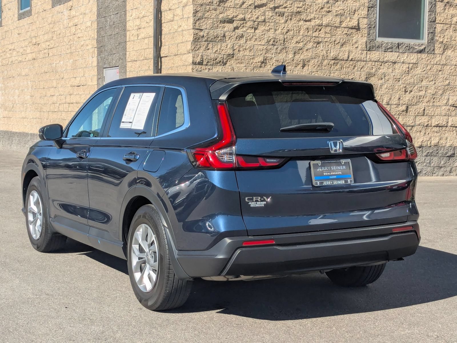 Used 2025 Honda CR-V LX image 3