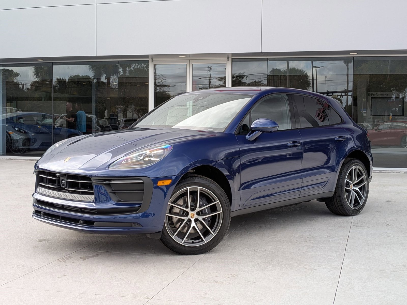 New 2026 Porsche Macan image 1