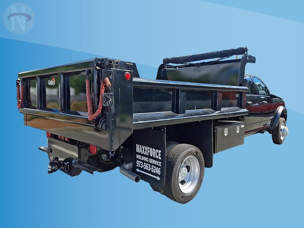 Used 2025 RAM 5500 4x4 Crew Cab image 15