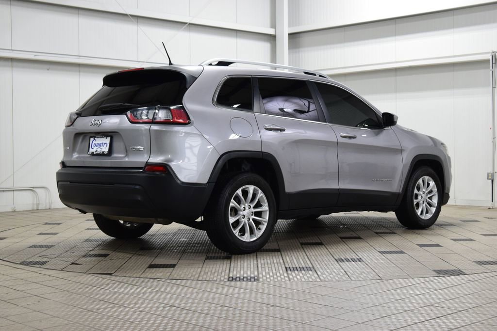 Used 2019 Jeep Cherokee Latitude w/ Cold Weather Group image 8
