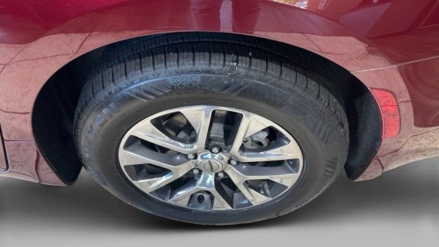 Used 2021 Chrysler Pacifica Pinnacle FWD image 6