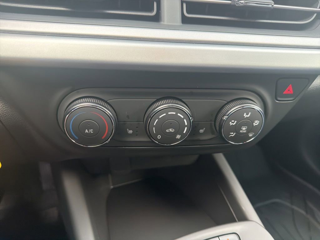 New 2026 Chevrolet Trax RS w/ Sunroof Package image 16