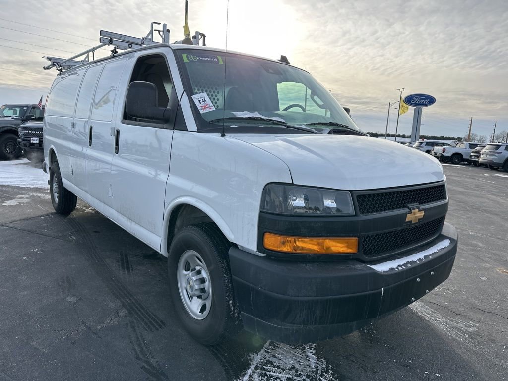 Used 2025 Chevrolet Express 2500 Extended w/ Communications Package image 2