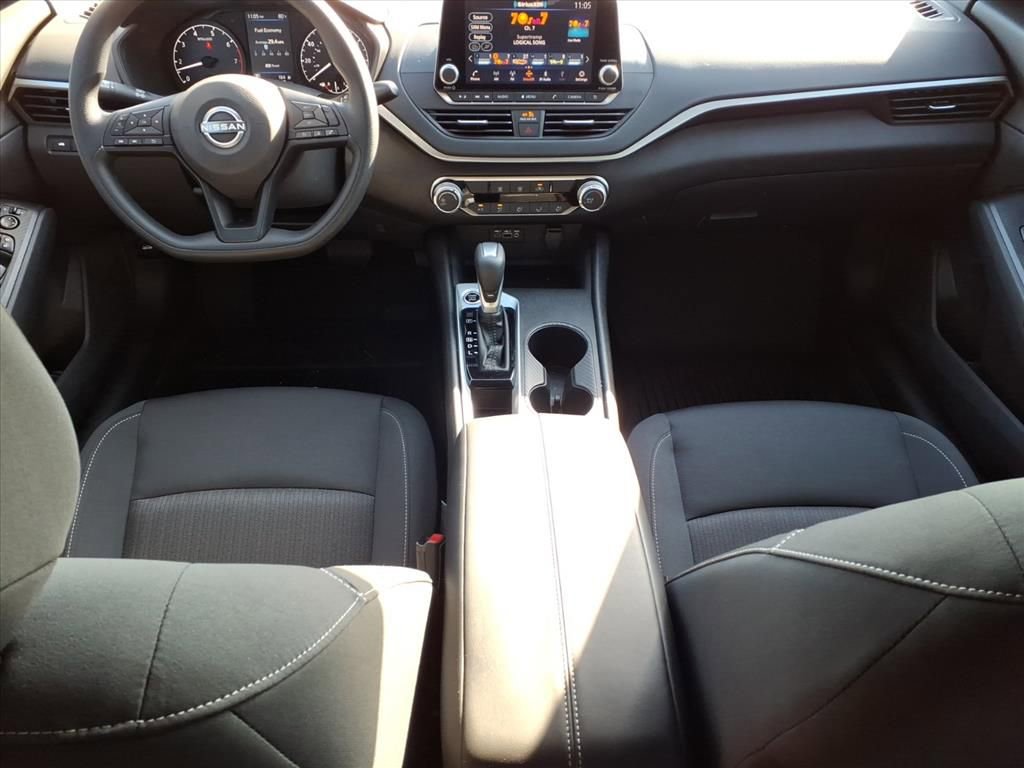 Used 2025 Nissan Altima 2.5 S image 16