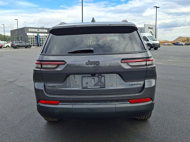 New 2025 Jeep Grand Cherokee L Limited w/ Black Appearance Package image 9