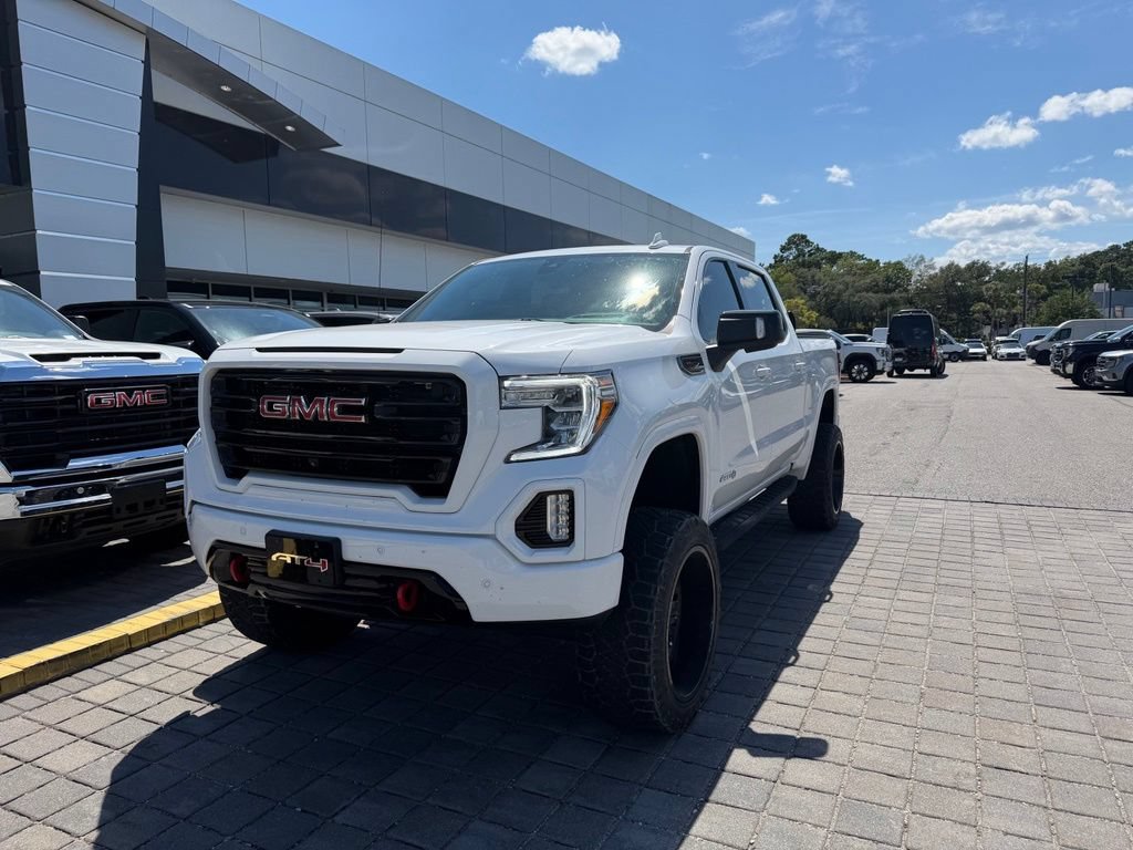 Used 2022 GMC Sierra 1500 AT4 w/ AT4 Premium Package AWD/4WD image 3
