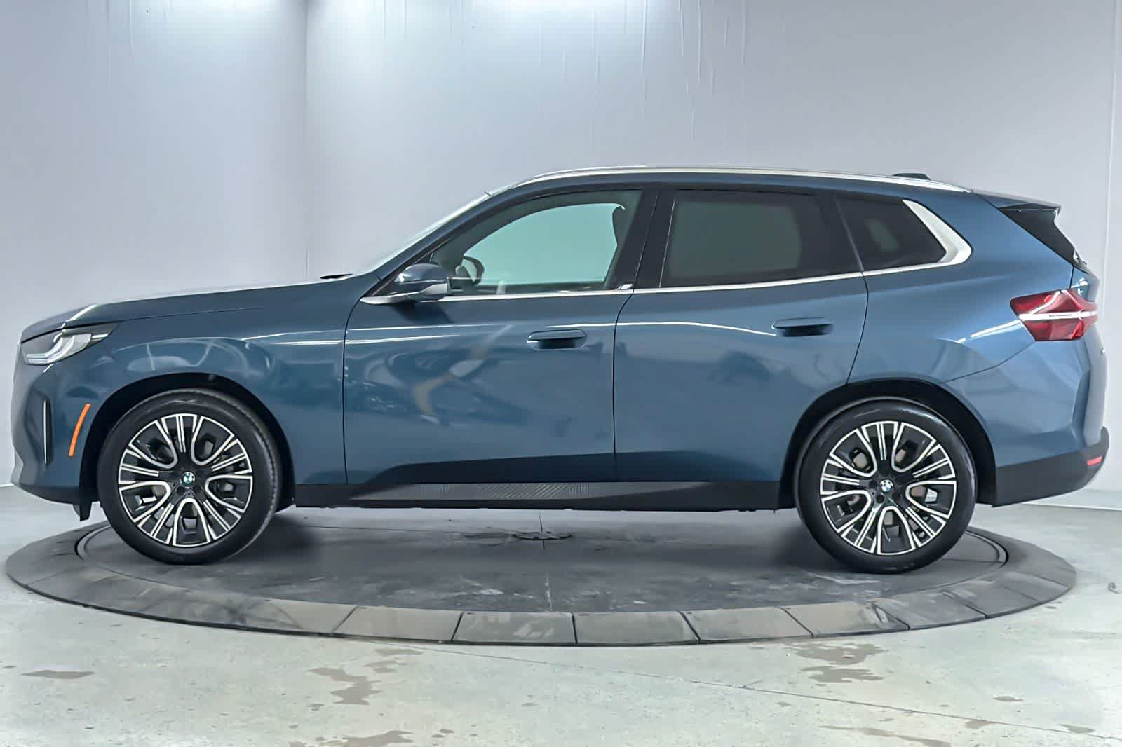 Used 2026 BMW X3 xDrive30i w/ Convenience Package AWD/4WD image 5
